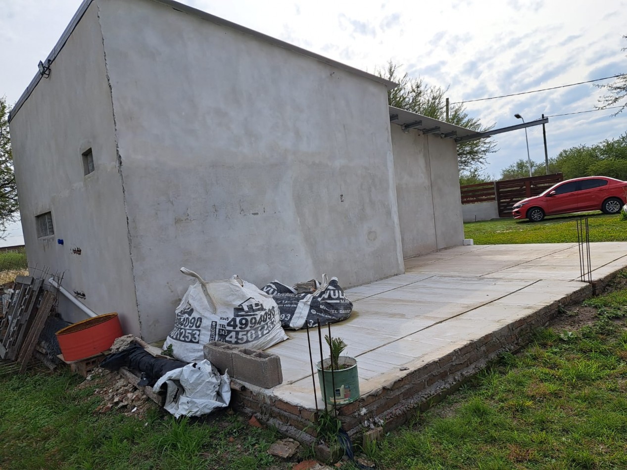 Amplio terreno con casa con estructura para ampliar, Villa Urquiza