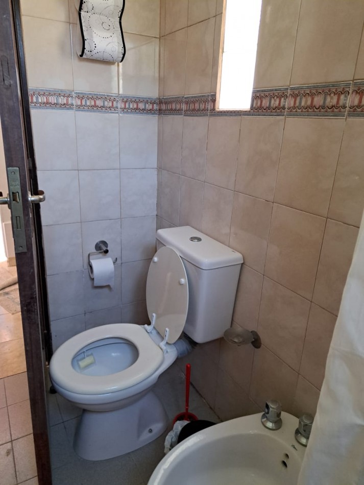 SE VENDE 2 casas en un terreno centrico, Villa Urquiza, Entre Rios