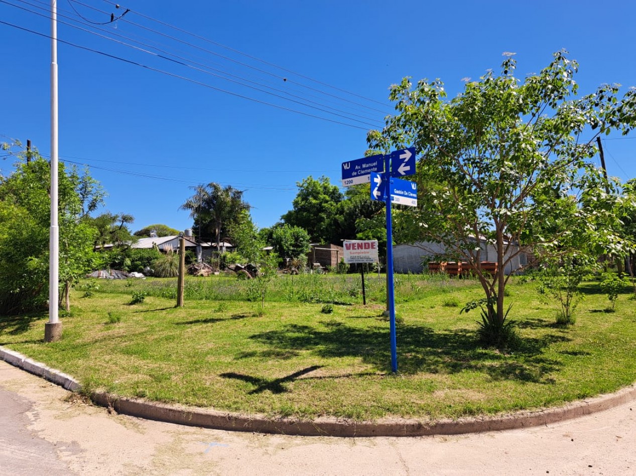 Terreno en esquina en Villa Urquiza