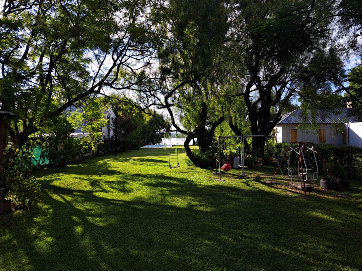 Amplia Casa con pileta y vista al rio, Villa Urquiza