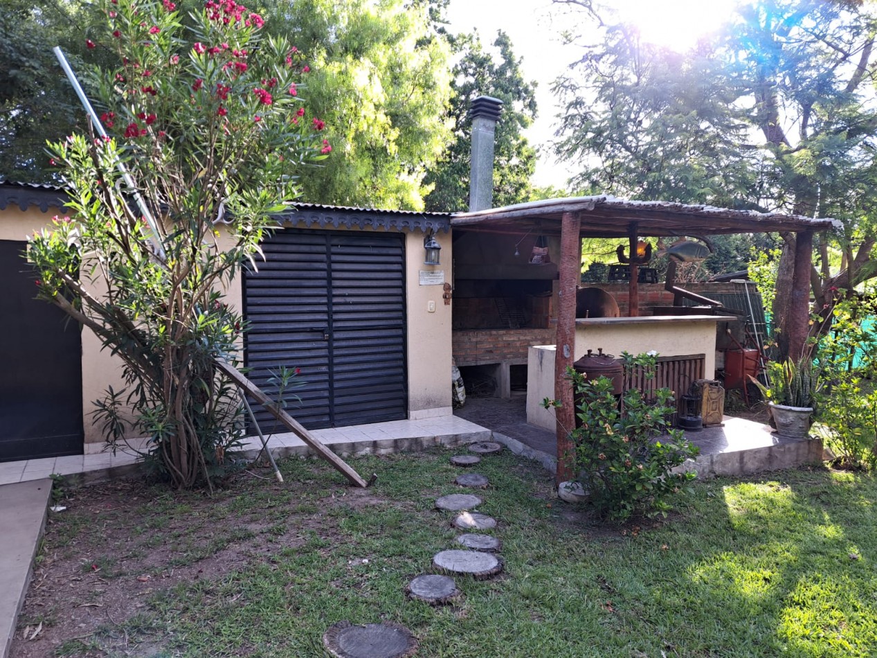 Amplia Casa con pileta y vista al rio, Villa Urquiza