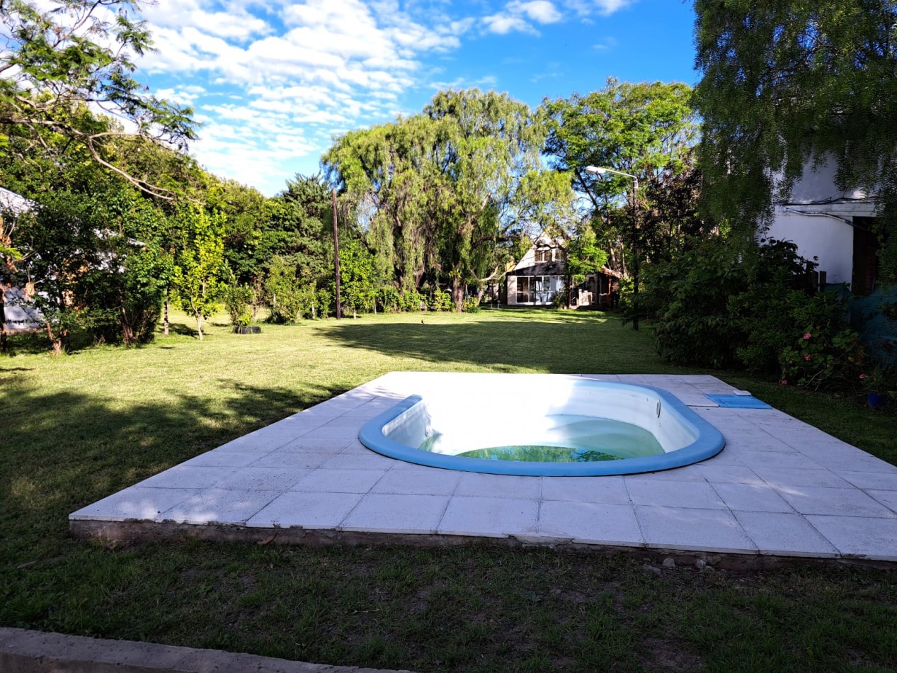 Amplia Casa con pileta y vista al rio, Villa Urquiza