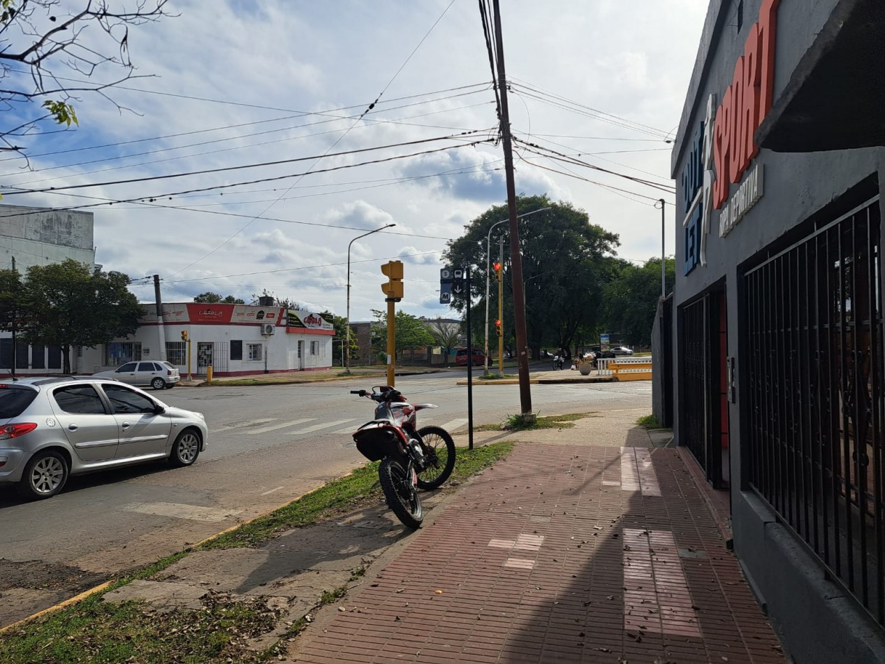 Local comercial en esquina Av. Ejercito y Gral. Galan