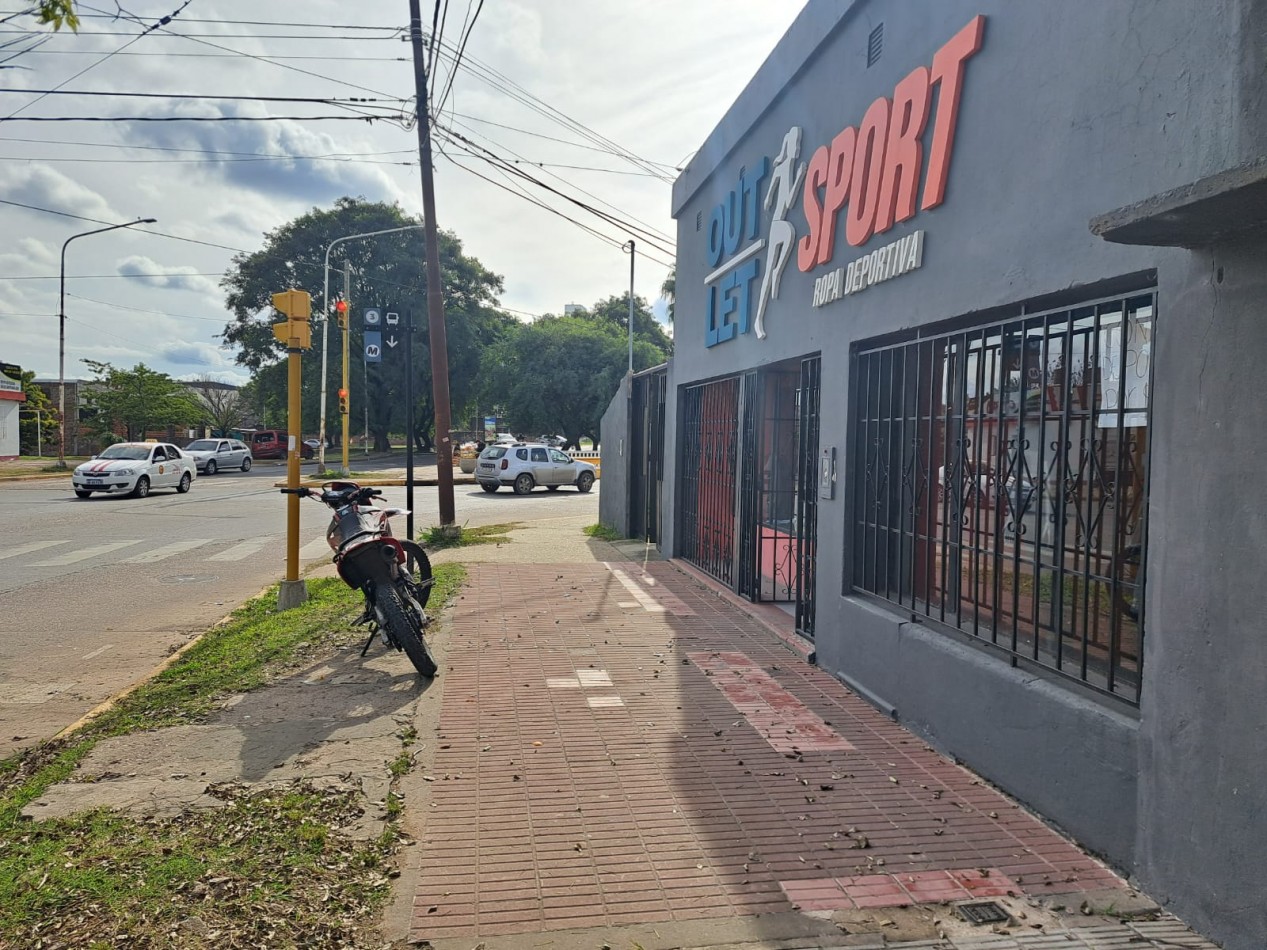 Local comercial en esquina Av. Ejercito y Gral. Galan