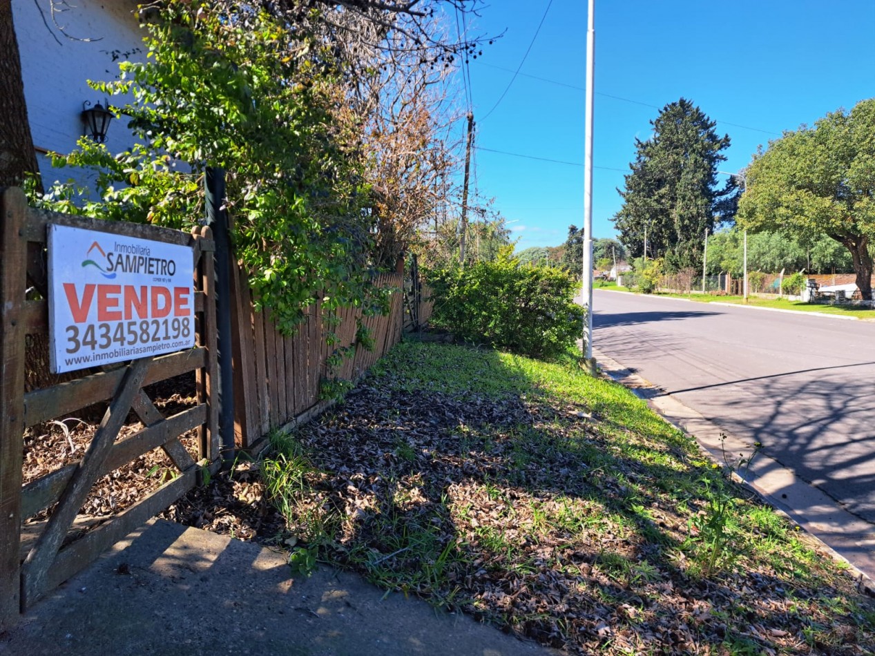 Casa quinta en Villa Urquiza, en avenida, cerca del rio con pileta
