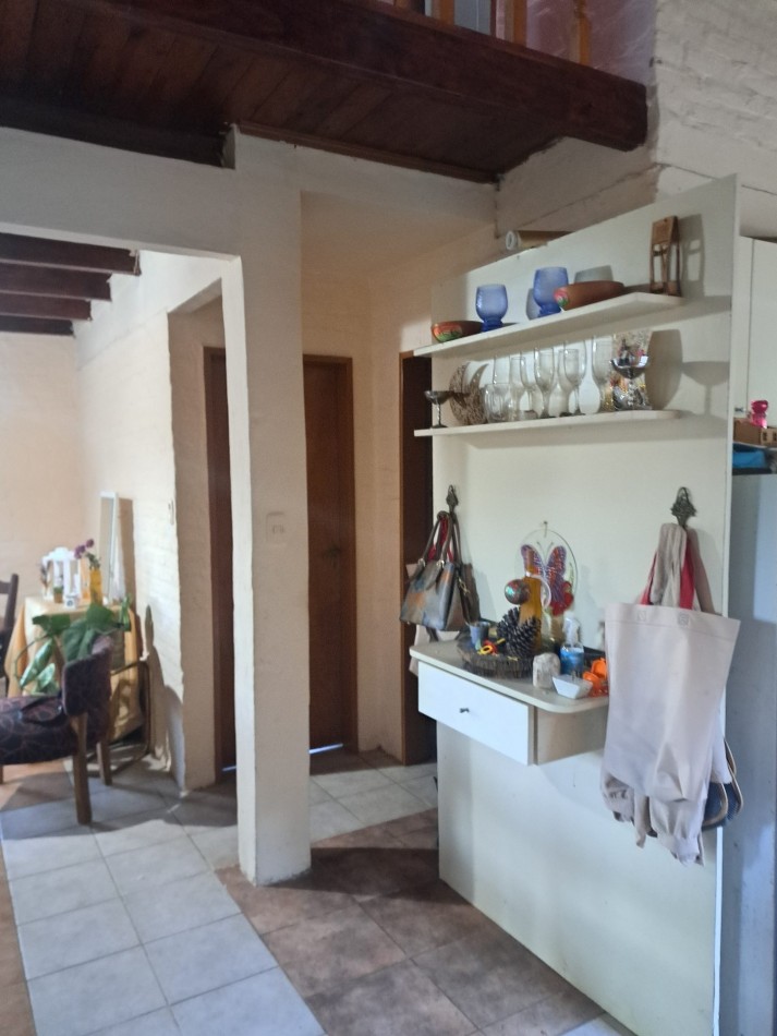 Casa quinta en Villa Urquiza, en avenida, cerca del rio con pileta