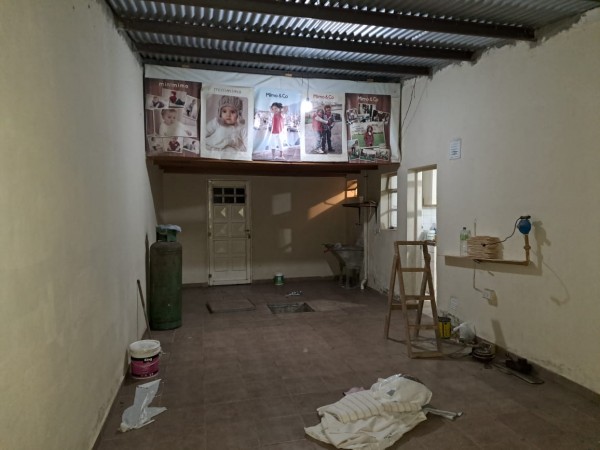 Casa 2 dormitorios, amplio garage y patio en Colonia Nueva Villa Urquiza