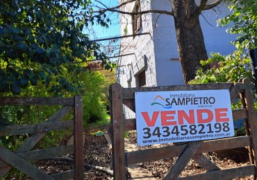 Casa quinta en Villa Urquiza, en avenida, cerca del rio con pileta